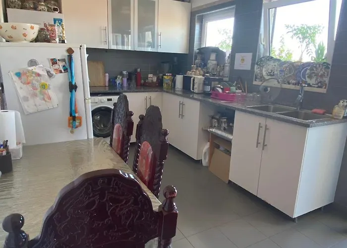 Quarto em Acomodações Particulares Perto Aeroporto 2 Lisboa